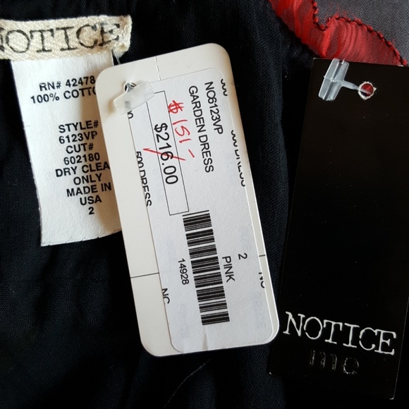 Adorable Notice brand floral sundress - Picture 2 of 5